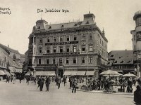 Palača Pongratz, Trg bana Jelačića 3, arhitekt Herman Bolle 1884. – 1886. (srušena 1937.), oko 1910. godine  Palača Pongratz podignuta je kao najamna kuća u neorenesansnome stilu na središnjem zagrebačkom trgu. Obitelj Pongratz koja ju je naručila bila je jedna od najutjecajnijih obitelji toga vremena u Zagrebu. U prizemlju su bili prodajni prostori pa je bilo rastvoreno arkadama – dvorište se moglo lukovima otvoriti za određena javna zbivanja. Na katovima su bili stanovi za najam. Palača se isticala ugaonim erkerom izvedenim na lijevome uglu glavnoga pročelja. Zidni plašt pročelja u prizemlju i na prvome katu bio je obrađen u rustici, a drugi i treći kat bili su puno razvedeniji i s više dekorativnih elemenata pa ih „povezuju“ pilastri koji bojom odudaraju od pozadine, čime se stvara i koloristička igra, a razigranost prelazi i na razvedeno krovište s dvama ugaonim oblicima nalik na četverostrane piramide konkavnih bridova s kapom na vrhu. Prozori drugoga kata naglašeni su trokutastim zabatima. Između prvoga i drugoga kata postoji snažni vijenac. Palača se prema Trgu bana Jelačića otvarala s devet prozorskih osi (uključujući spomenuti ugaoni erker), a ulaz je bio smješten u središtu – u petoj osi. Iako na prvi pogled palača djeluje simetrično, građena je na zemljištu nepravilna tlocrta. Srušena je 1937. godine, a na njezinu je mjestu MarcelloPiancentini sagradio zgradu Assicurazione generali (1837. – 1840.).